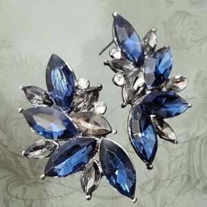 Retro Fancy Rhinestone Stud Earrings Woman's Drops Crystal Blue Cluster Dangle B
